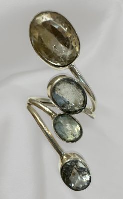Anillo de Plata y Piedras Naturales